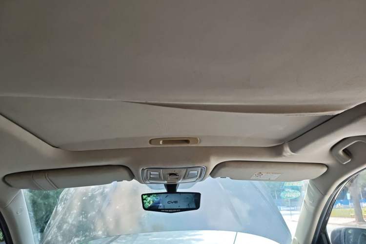 Used Geely Auto Vision X6 2016 1.8L Manual Luxury Model Headliner