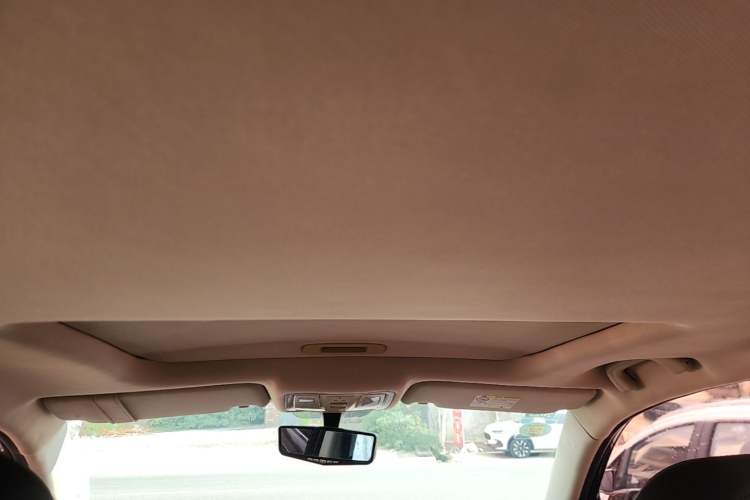 Used Geely Auto Vision X6 2016 1.3T CVT Luxury Model Headliner