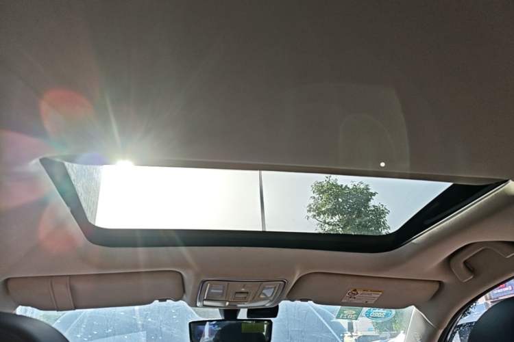 Used Geely Auto Vision X6 2016 1.3T CVT Flagship Model Headliner