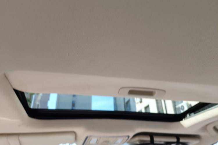 Used Geely Auto Vision X6 2016 1.3T CVT Flagship Model Headliner