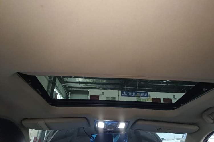 Used Geely Auto Vision X6 2016 1.3T CVT Luxury Model Headliner