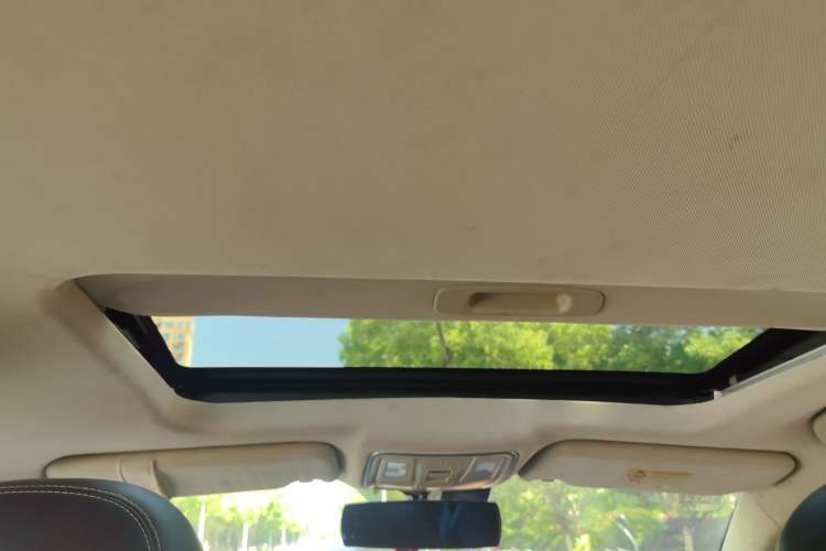 Used Geely Auto Vision X6 2016 1.8L Manual Luxury Model Headliner