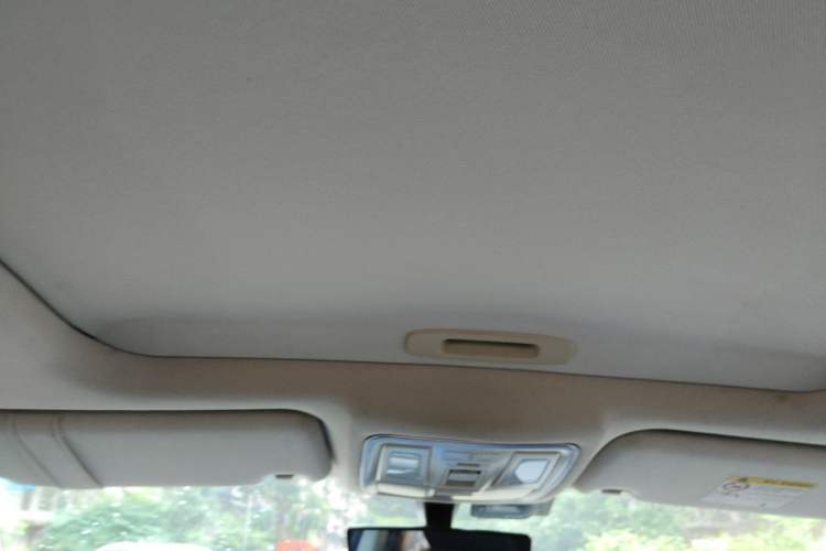 Used Geely Auto Vision X6 2016 1.8L Manual Luxury Model Headliner