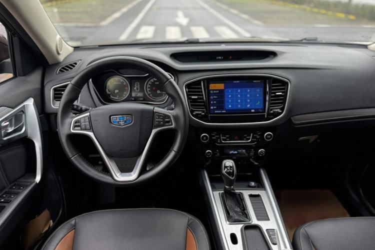 Used Geely Auto Vision X6 2016 1.3T CVT Luxury Model Interior 1