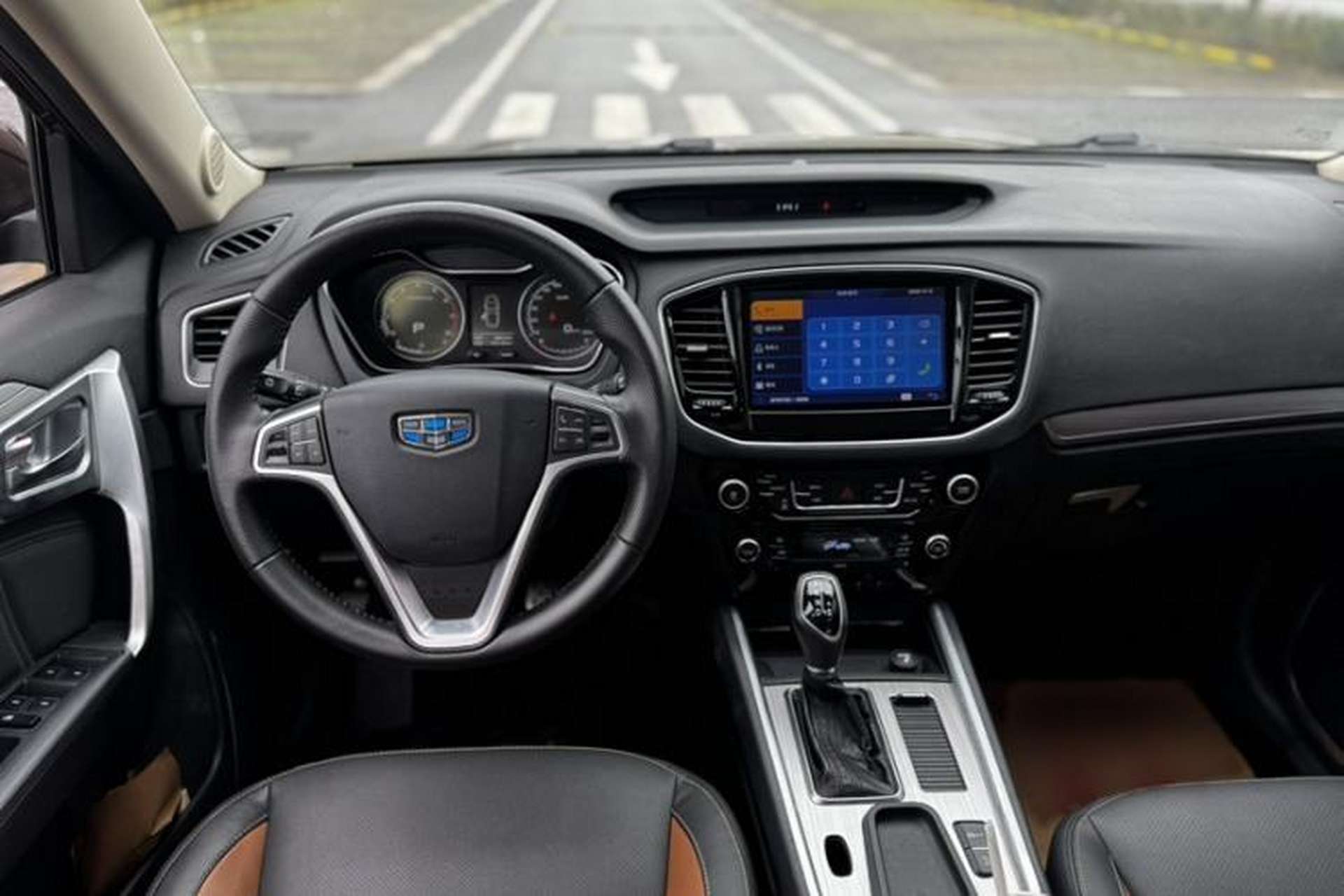Used Geely Auto Vision X6 2016 1.3T CVT Luxury Model Interior 1