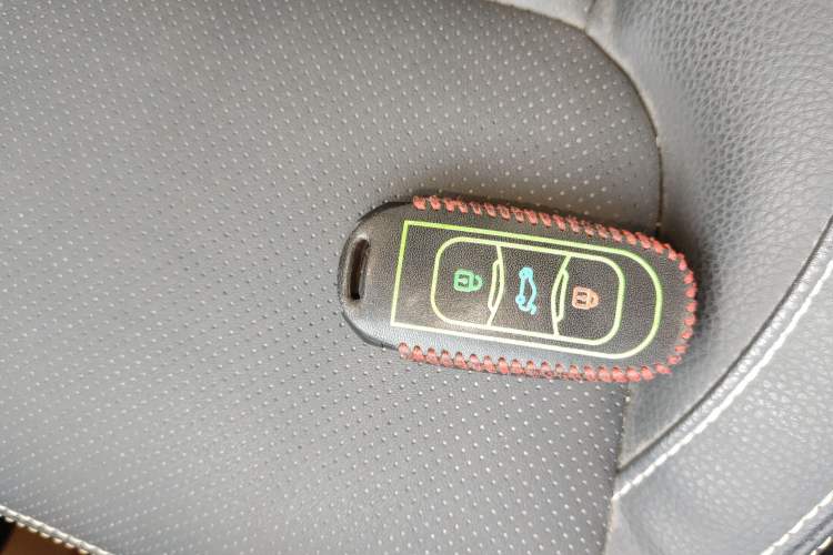 Used Geely Auto Vision X6 2016 1.8L Manual Luxury Model Interior 1