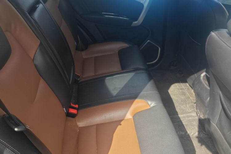 Used Geely Auto Vision X6 2016 1.3T CVT Flagship Model Interior 2