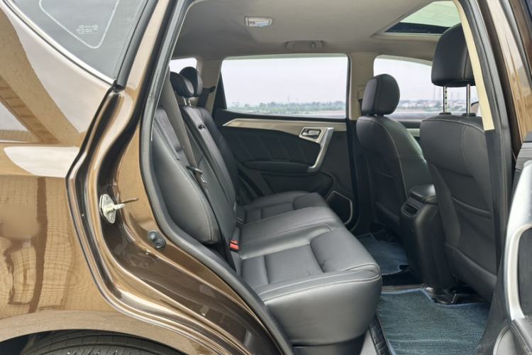 Used Geely Auto Vision X6 2016 1.8L Manual Luxury Model Interior 2