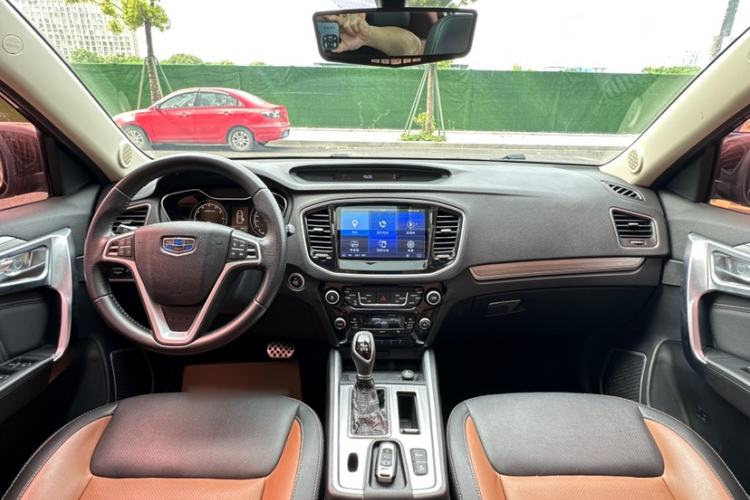 Used Geely Auto Vision X6 2016 1.3T CVT Flagship Model Interior 4
