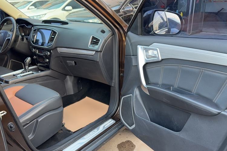 Used Geely Auto Vision X6 2016 1.3T CVT Luxury Model Interior 7