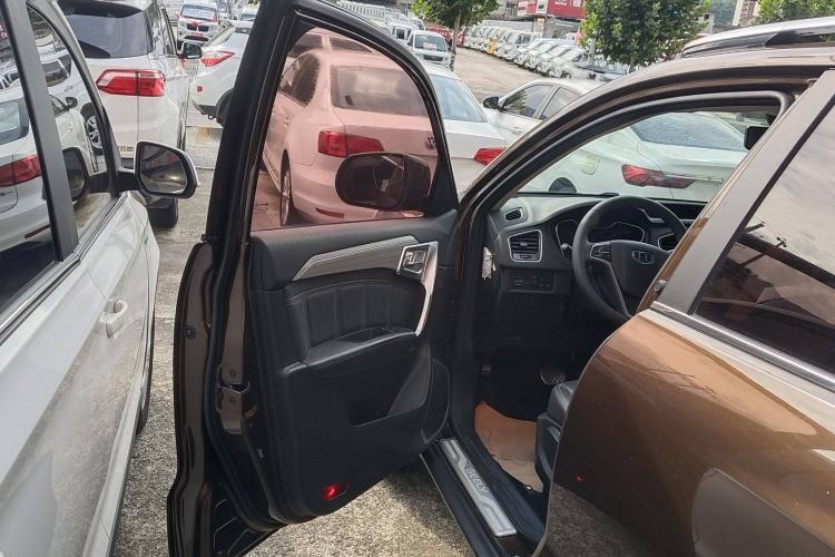 Used Geely Auto Vision X6 2016 1.3T CVT Luxury Model Interior 9