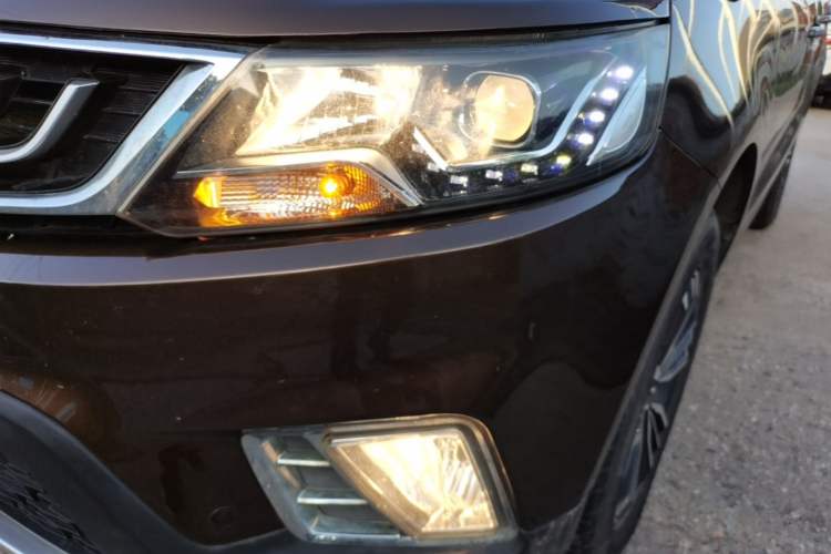 Used Geely Auto Vision X6 2016 1.3T CVT Flagship Model Left Front Headlight