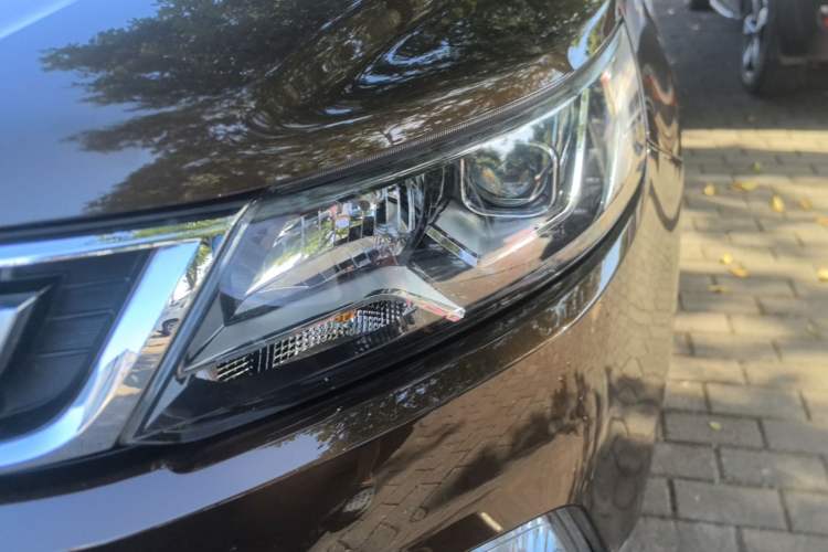 Used Geely Auto Vision X6 2016 1.8L Manual Luxury Model Left Front Headlight