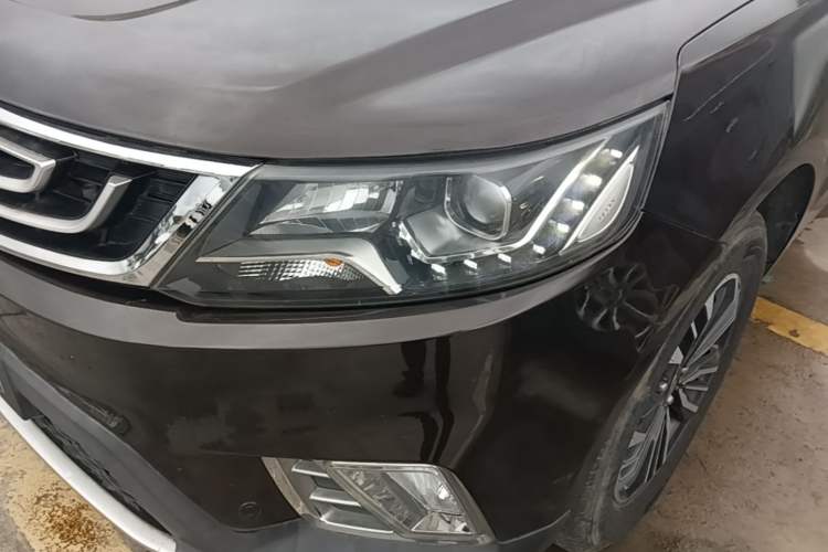 Used Geely Auto Vision X6 2016 1.3T CVT Flagship Model Left Front Headlight