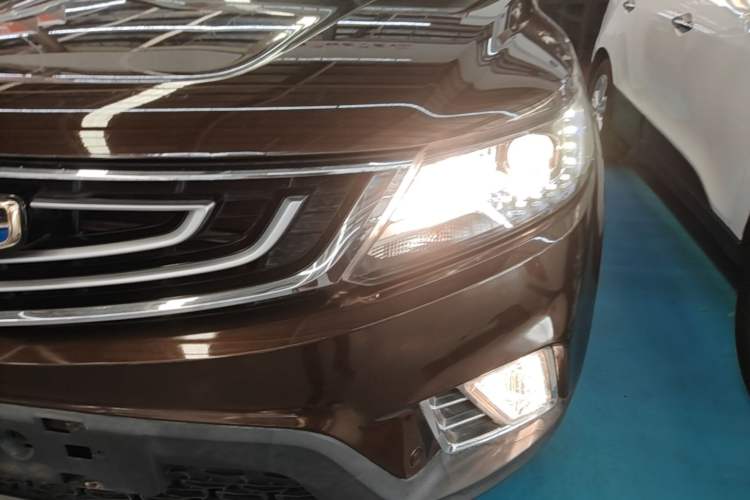Used Geely Auto Vision X6 2016 1.8L Manual Luxury Model Left Front Headlight