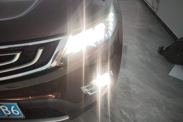 Used Geely Auto Vision X6 2016 1.3T CVT Flagship Model Left Front Headlight