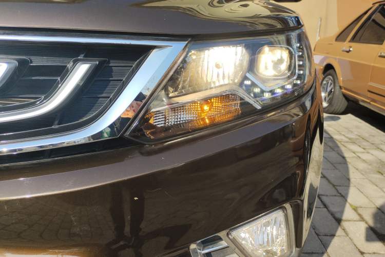 Used Geely Auto Vision X6 2016 1.8L Manual Luxury Model Left Front Headlight