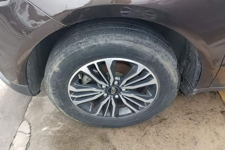 Used Geely Auto Vision X6 2016 1.3T CVT Flagship Model Left Front Wheel Hub