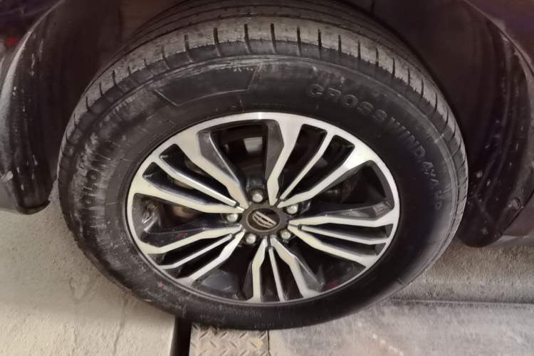Used Geely Auto Vision X6 2016 1.3T CVT Flagship Model Left Front Wheel Hub