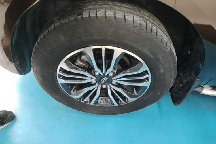 Used Geely Auto Vision X6 2016 1.8L Manual Luxury Model Left Front Wheel Hub