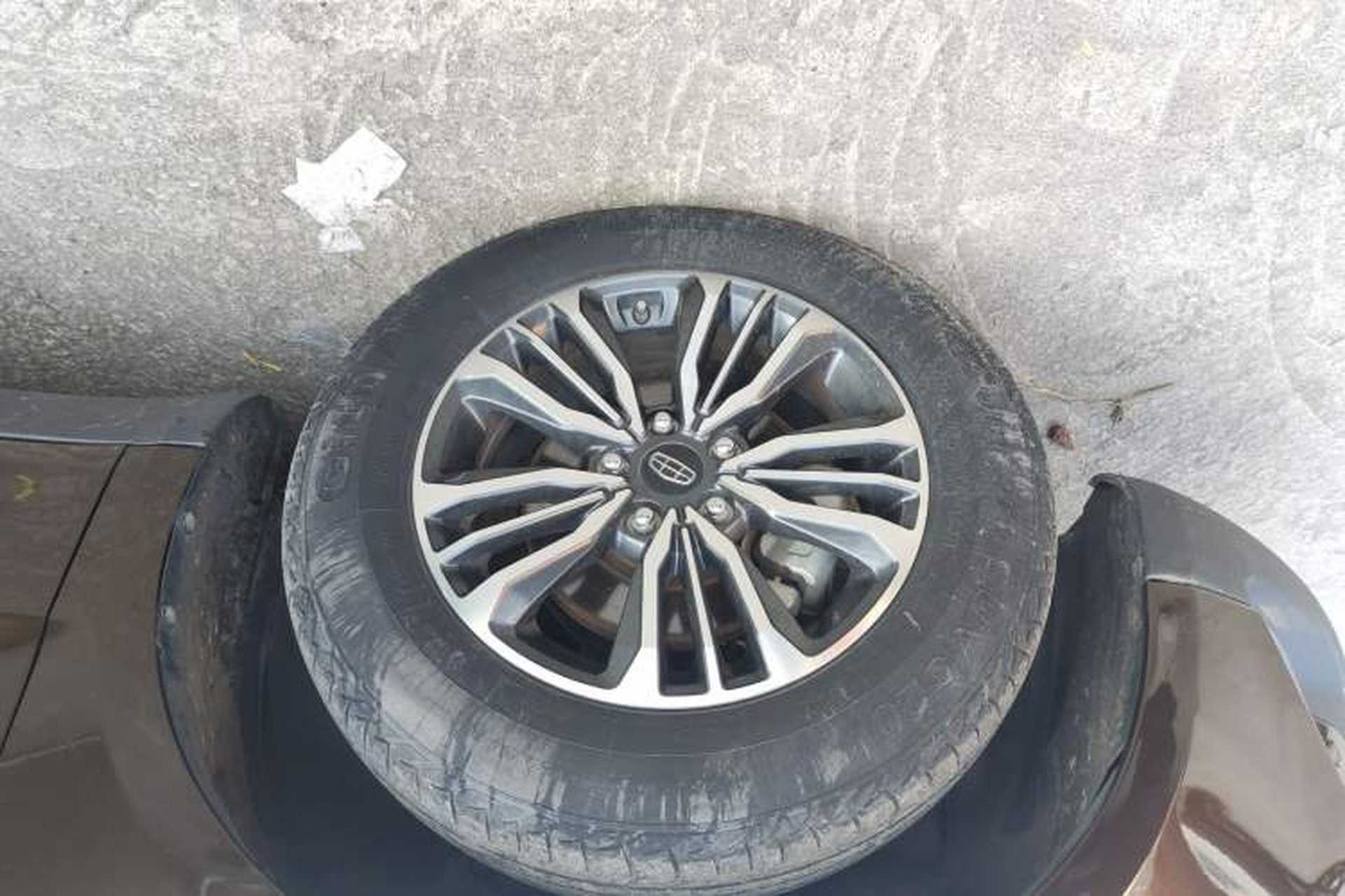 Used Geely Auto Vision X6 2016 1.8L Manual Luxury Model Left Front Wheel Hub