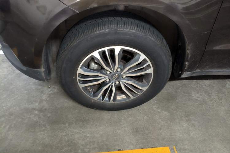 Used Geely Auto Vision X6 2016 1.8L Manual Luxury Model Left Front Wheel Hub