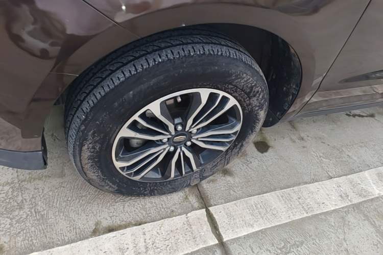 Used Geely Auto Vision X6 2016 1.3T CVT Flagship Model Left Front Wheel Hub