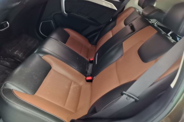 Used Geely Auto Vision X6 2016 1.3T CVT Flagship Model Left Rear Seat