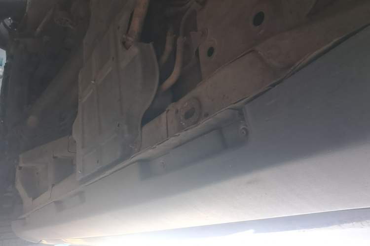 Used Geely Auto Vision X6 2016 1.3T CVT Flagship Model Left Side Sill