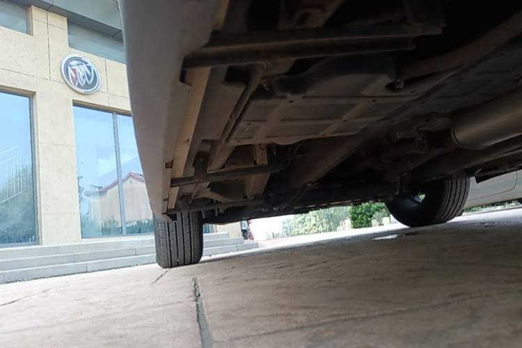 Used Geely Auto Vision X6 2016 1.3T CVT Flagship Model Left Side Sill