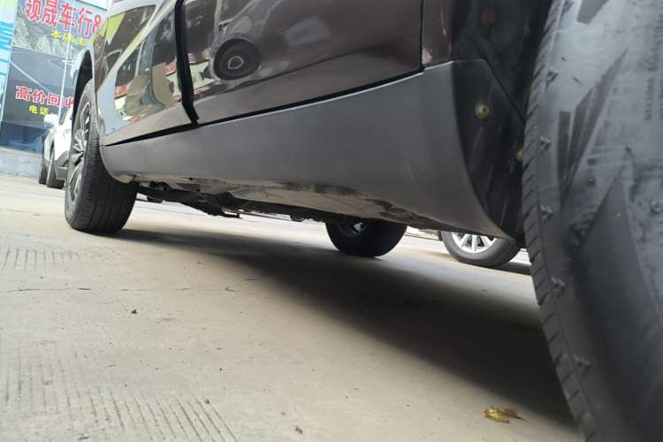 Used Geely Auto Vision X6 2016 1.8L Manual Luxury Model Left Side Sill