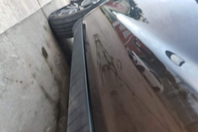 Used Geely Auto Vision X6 2016 1.3T CVT Flagship Model Left Side Sill