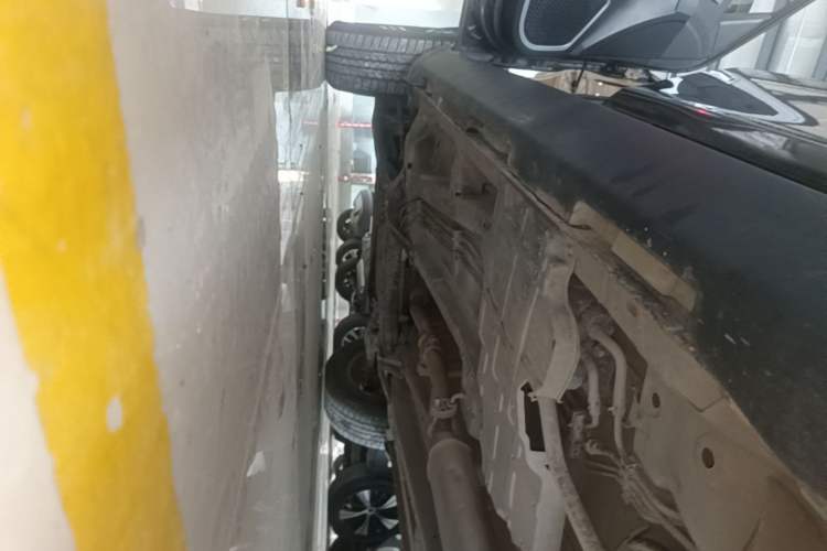 Used Geely Auto Vision X6 2016 1.3T CVT Luxury Model Left Side Sill