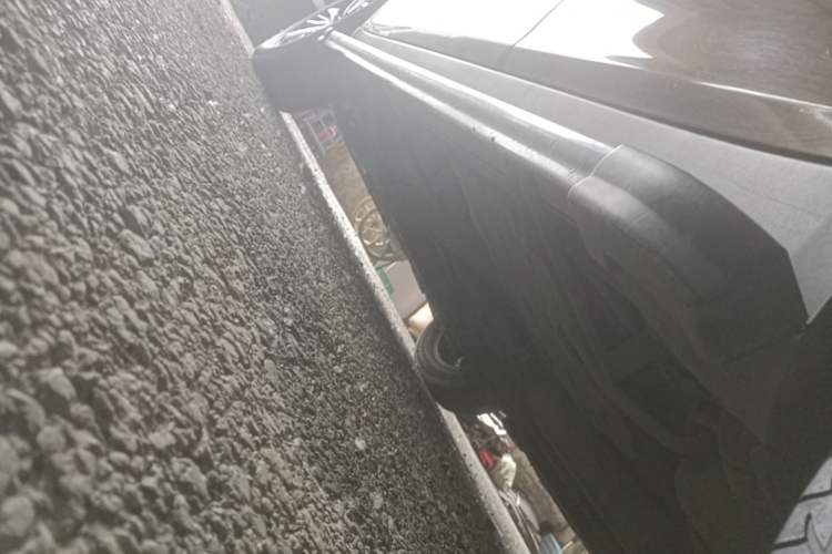 Used Geely Auto Vision X6 2016 1.3T CVT Luxury Model Left Side Sill