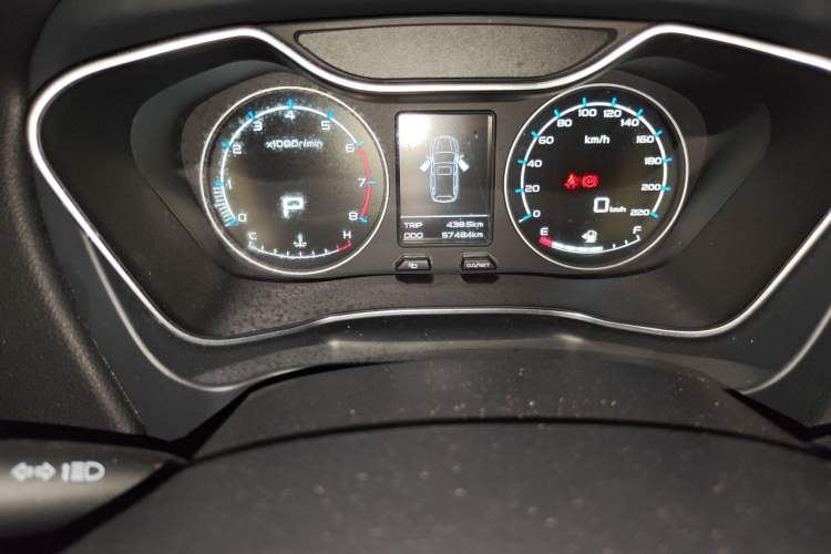 Used Geely Auto Vision X6 2016 1.3T CVT Luxury Model Odometer Close Up