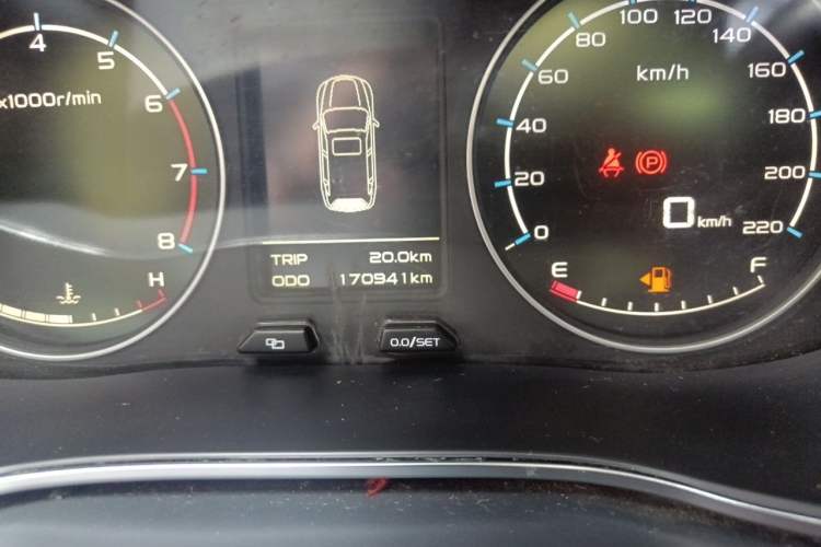 Used Geely Auto Vision X6 2016 1.8L Manual Luxury Model Odometer Close Up