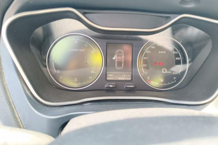 Used Geely Auto Vision X6 2016 1.8L Manual Luxury Model Odometer Close Up