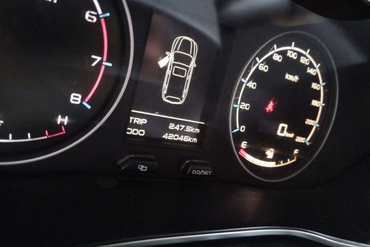 Used Geely Auto Vision X6 2016 1.8L Manual Luxury Model Odometer Close Up