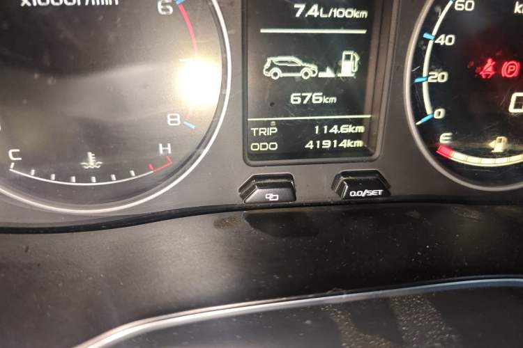 Used Geely Auto Vision X6 2016 1.8L Manual Luxury Model Odometer Close Up