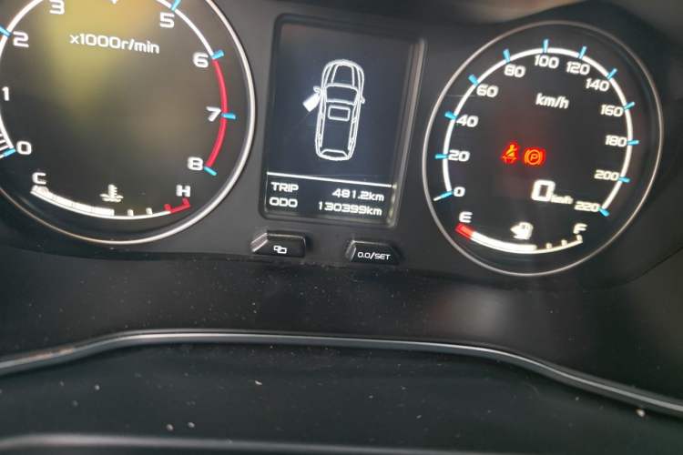 Used Geely Auto Vision X6 2016 1.8L Manual Luxury Model Odometer Close Up