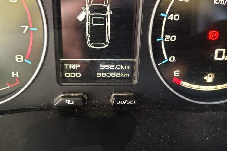 Used Geely Auto Vision X6 2016 1.8L Manual Luxury Model Odometer Close Up