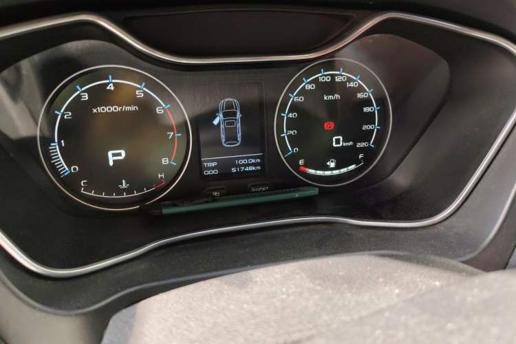 Used Geely Auto Vision X6 2016 1.3T CVT Flagship Model Odometer Close Up