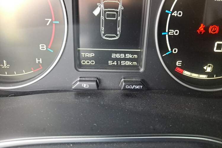 Used Geely Auto Vision X6 2016 1.8L Manual Luxury Model Odometer Close Up