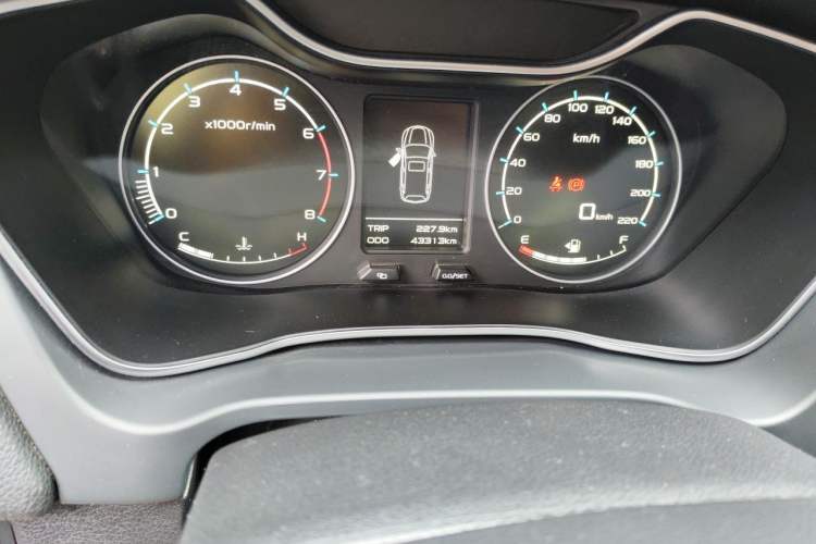 Used Geely Auto Vision X6 2016 1.8L Manual Luxury Model Odometer Close Up