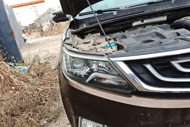Used Geely Auto Vision X6 2016 1.8L Manual Luxury Model Right Front Headlight