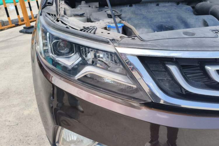 Used Geely Auto Vision X6 2016 1.8L Manual Luxury Model Right Front Headlight