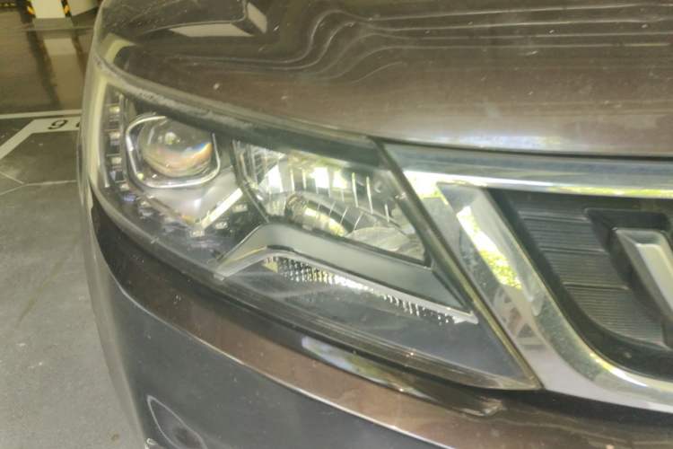 Used Geely Auto Vision X6 2016 1.8L Manual Luxury Model Right Front Headlight