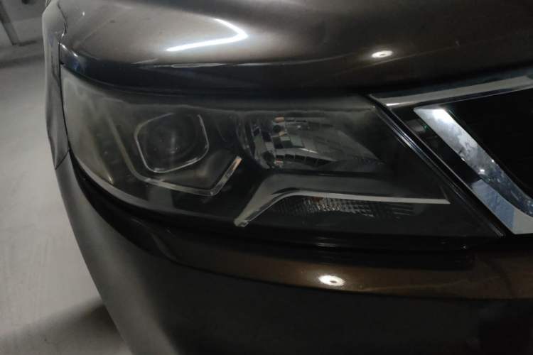 Used Geely Auto Vision X6 2016 1.8L Manual Luxury Model Right Front Headlight