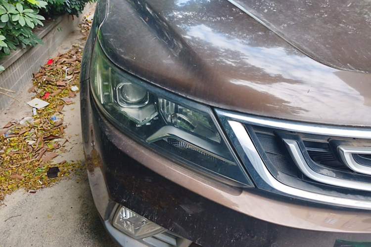 Used Geely Auto Vision X6 2016 1.3T CVT Flagship Model Right Front Headlight