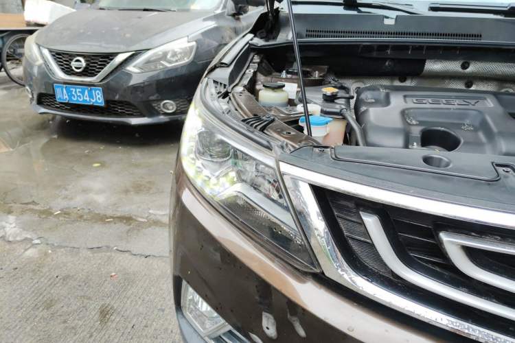 Used Geely Auto Vision X6 2016 1.8L Manual Luxury Model Right Front Headlight